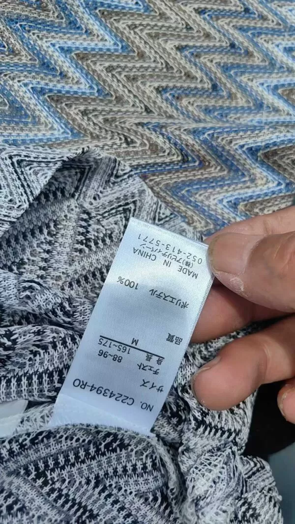 A total of 835 patterned shirts - Image 4