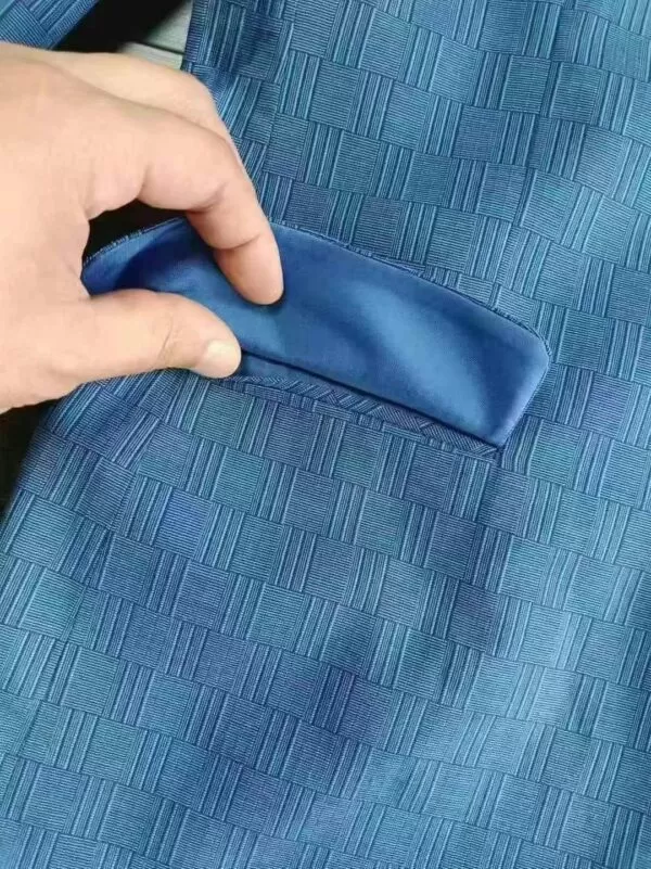 A total of 3,000 men's suits - Image 6
