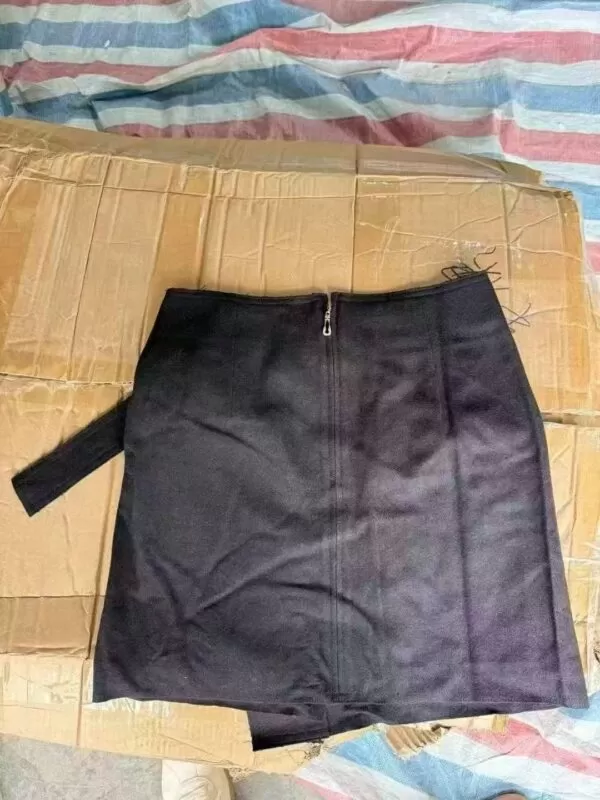 3000 women's wool pencil skirts - Image 3